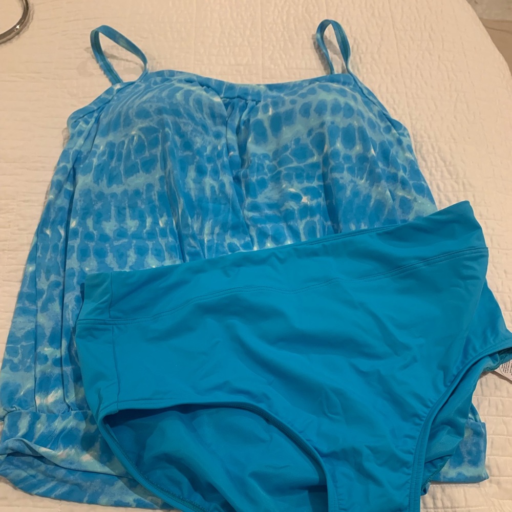 LandsEnd Women's Chlorine Resistant Tankini